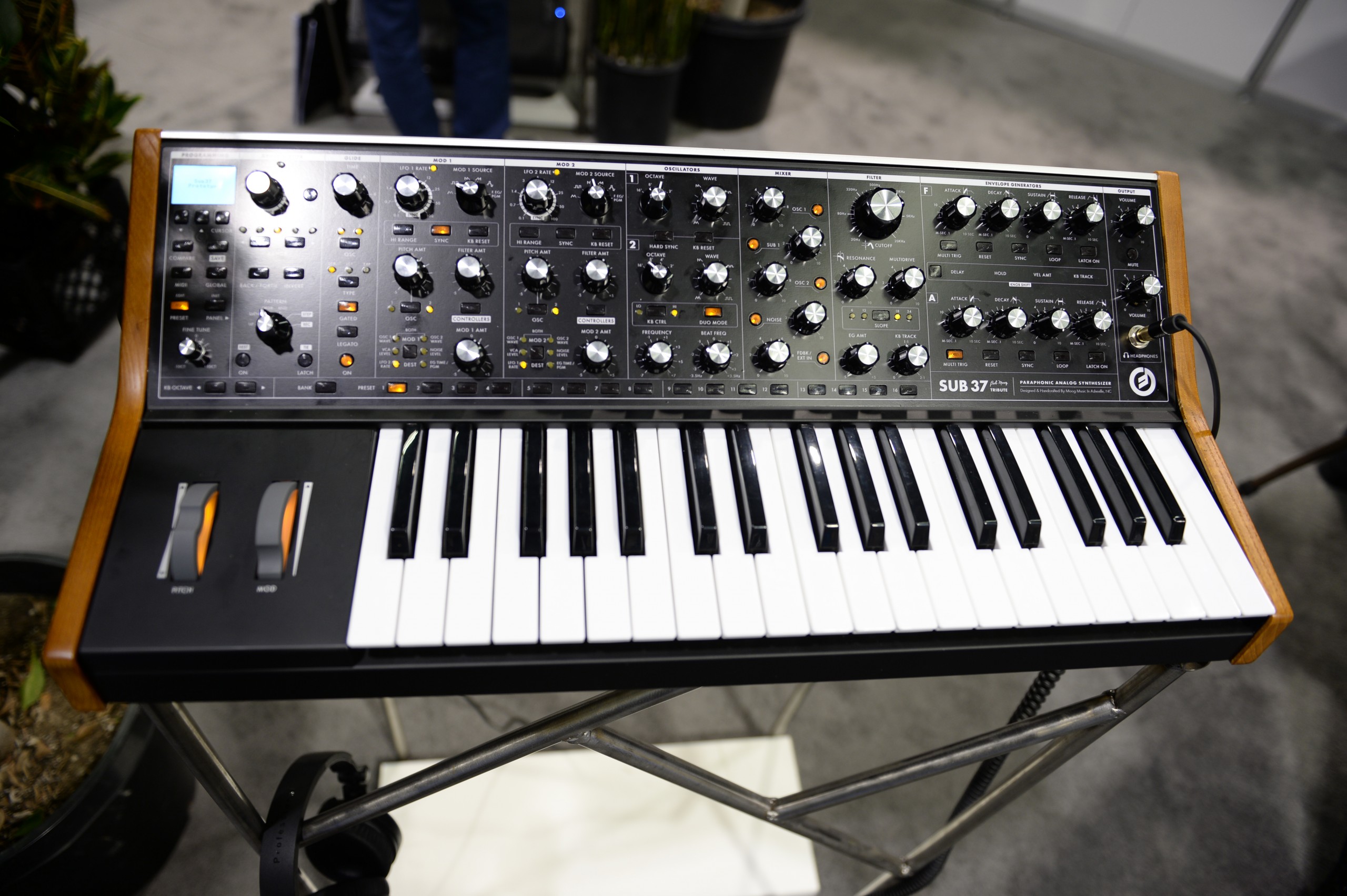 Moog_Sub_37_-_2014_NAMM_Show